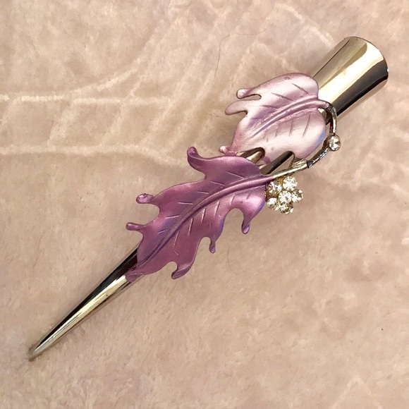 Accessories - Beautiful Hair Clip - Free w/Bundle